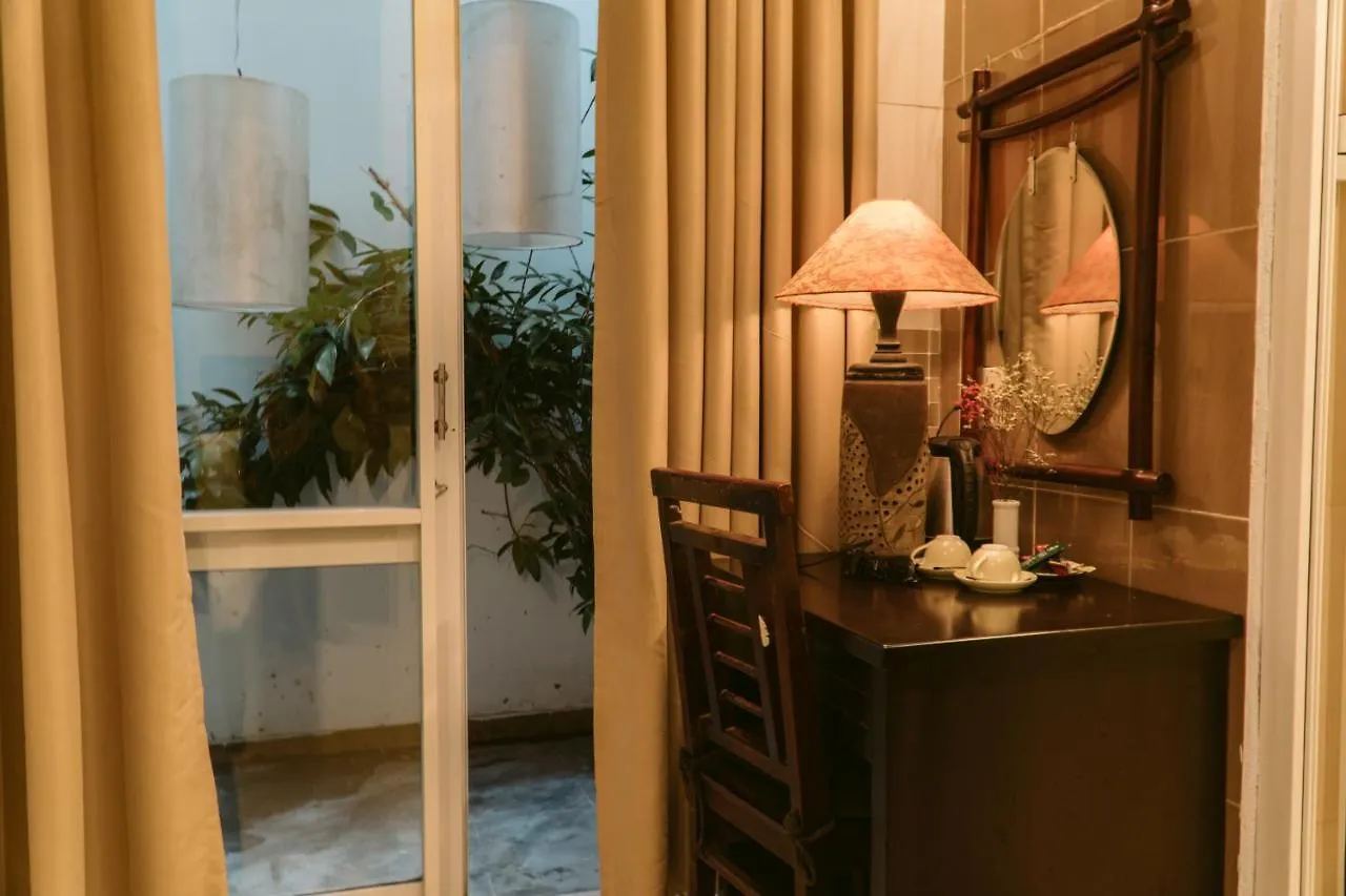 Tribee Kinh Hostel & Bar Hội An 0*,